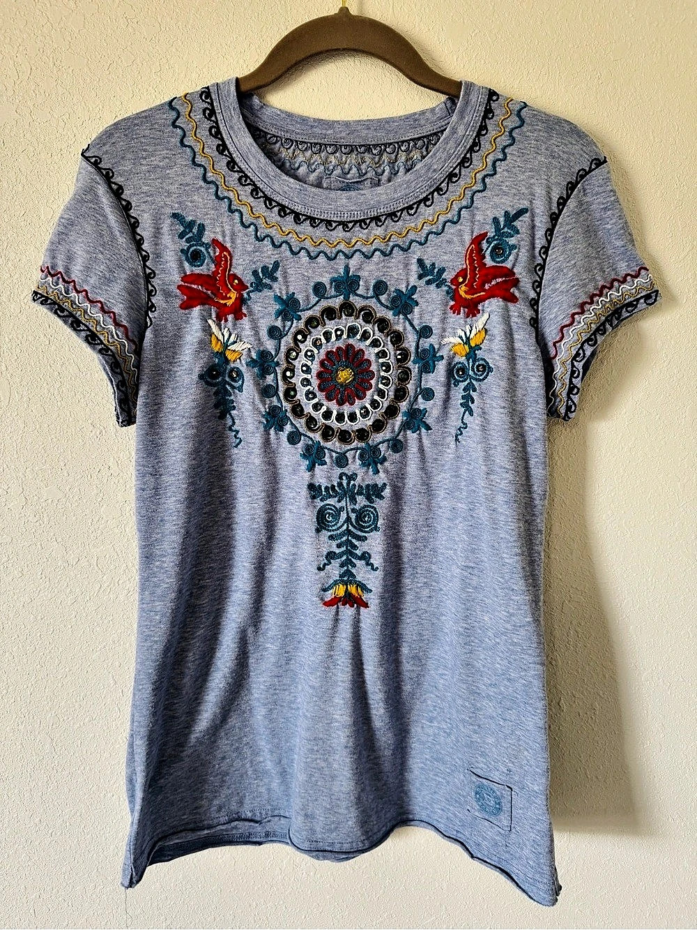 Double D Ranch Embroidered Floral Short Sleeve Top in Blue Size Medium
